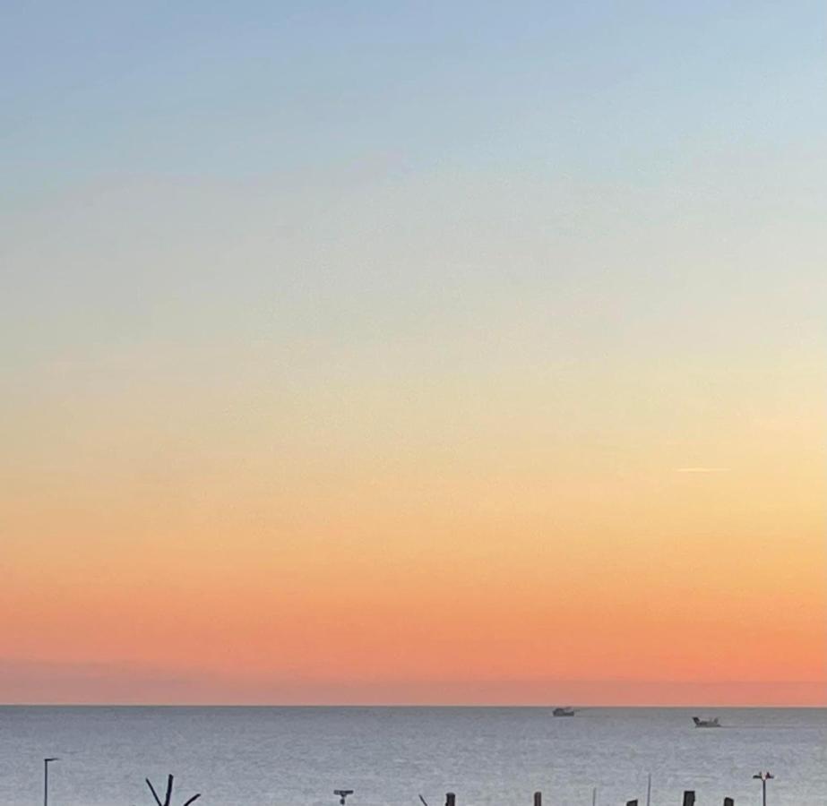 Ristorante Hotel Lucia - 100 Mt Dal Mare Giulianova Eksteriør bilde