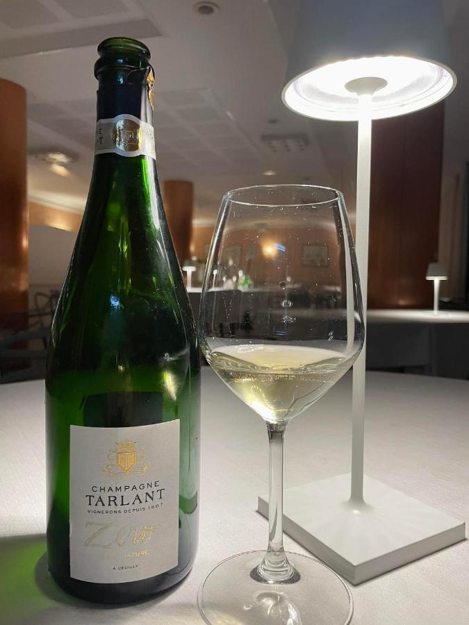Ristorante Hotel Lucia - 100 Mt Dal Mare Giulianova Eksteriør bilde